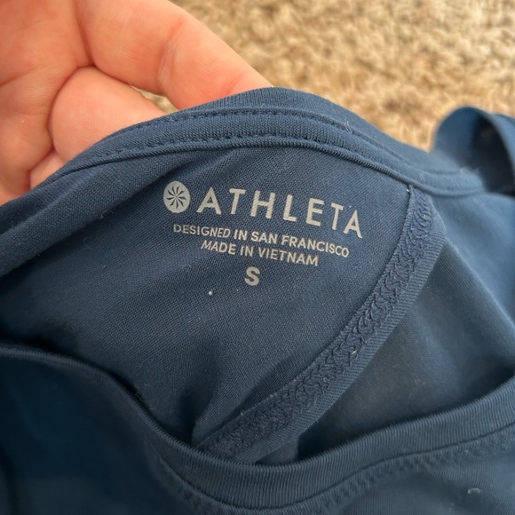 Athleta Long Sleeve with open back sz s - Picture 3 of 3